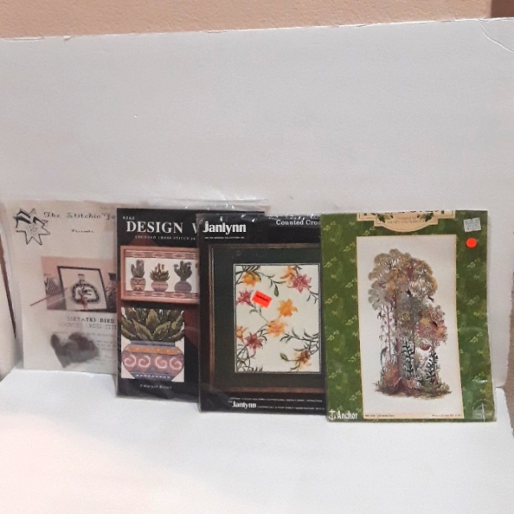 4 NEW VINTAGE CONYE CROSS STITCH SETS INCLUDING SIKYATKI BIRD JANLYNN HICKMOTT